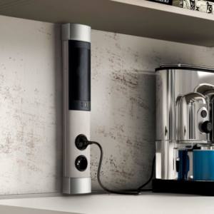 Enchufe con altavoz bluetooth y usb