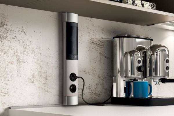 Enchufe con altavoz bluetooth y usb