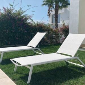 Tumbona individual con ruedas modelo MENORCA Majestic Garden.