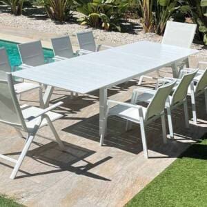 Mesa extensible y sillas para exterior Madagascar