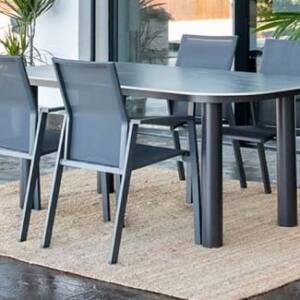 Mesa Dakota + Sillones Lorca Magestic Garden